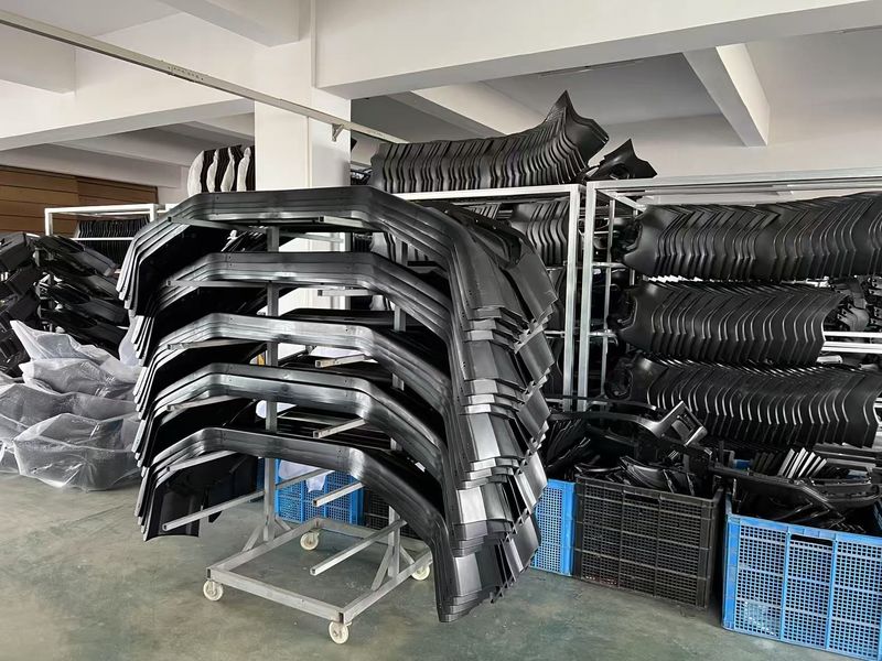 Yimi (Guangzhou) Automotive Parts Co, Ltd línea de producción del fabricante