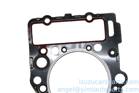 El vehículo es el ISUZU FVR34 6HK1 GASKET