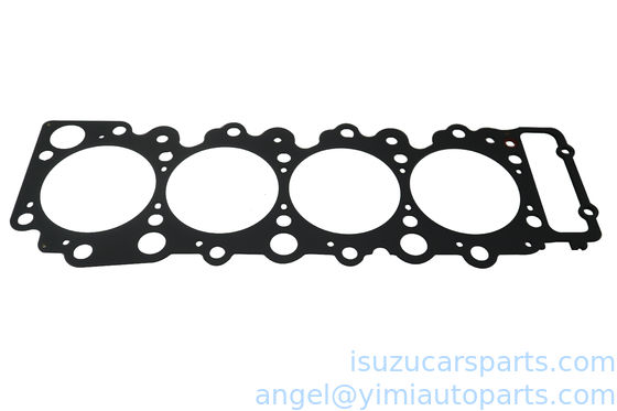 El motor de la ISUZU NQR 4HK1 700P tiene una tapa de cilindro.