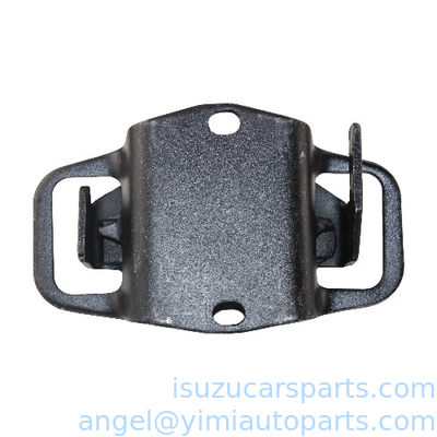 El motor de la ISUZU TFR54 T5T7 C223 está equipado con un motor de cuatro cilindros.