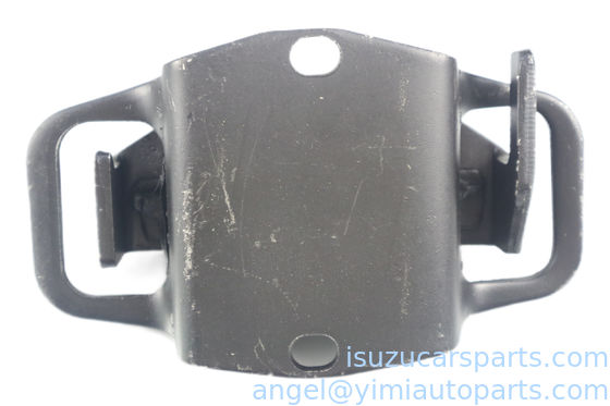 El motor de la ISUZU TFR54 T5T7 C223 está equipado con un motor de cuatro cilindros.