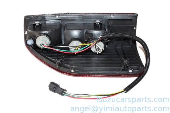 ISUZU DMAX 2002 LAMPA ASM RR COMB RH 8972347490 8973601430 8973641140 8973680940 8980233590 La luz de la lámpara es la misma que la de las lámparas de los demás modelos.
