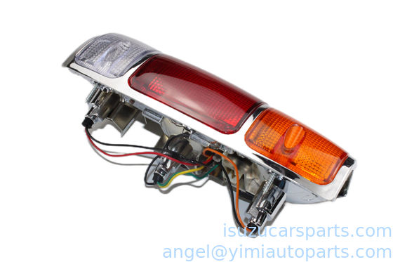 La luz de cola de ISUZU TFR54 ASM R 3716200D 8970687401