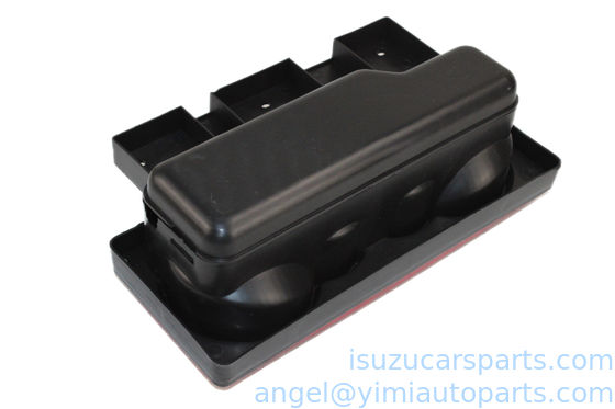 La luz de la parte trasera de la ISUZU KY N900