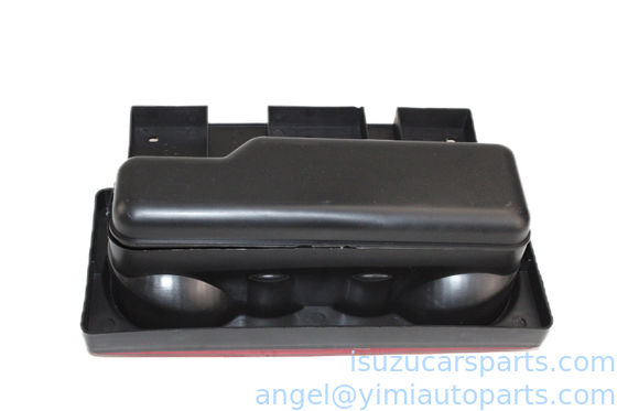 La luz de la parte trasera de la ISUZU KY N900