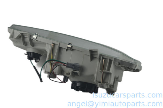 Las luces de las luces de la dirección del vehículo deberán estar equipadas con una lámpara de luz de la dirección del vehículo.