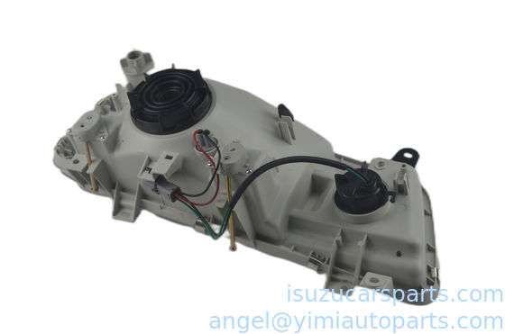 Las luces de las luces de la dirección del vehículo deberán estar equipadas con una lámpara de luz de la dirección del vehículo.
