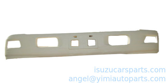 En el caso de los automóviles ISUZU 700P 4HK1 NLR BUMPER